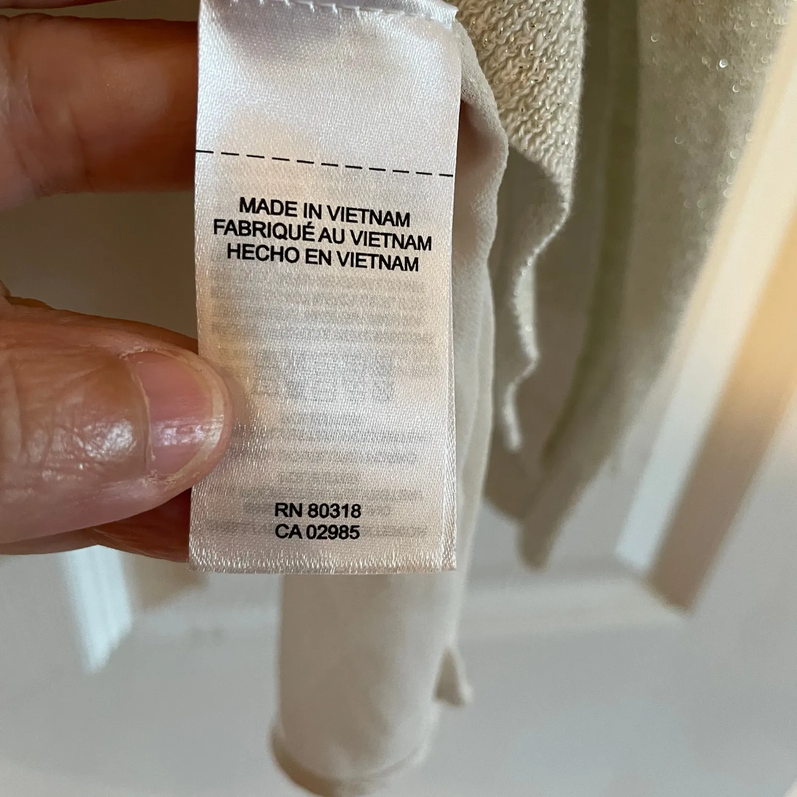 Lucky Brand Metallic V - Image 3