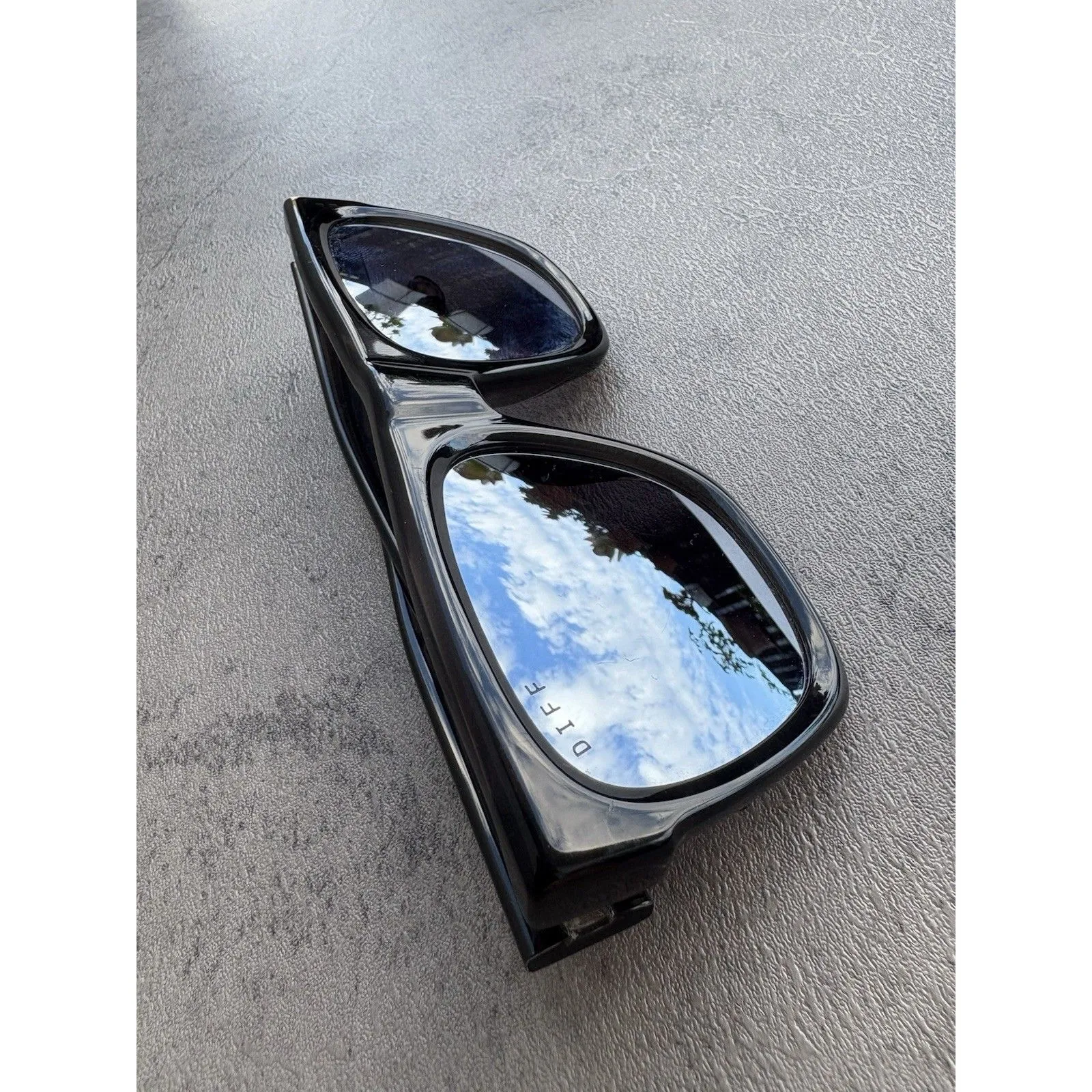 DIFF Easton Square Black Smoke Crystal Grey Mirror Sunglasses - Image 7