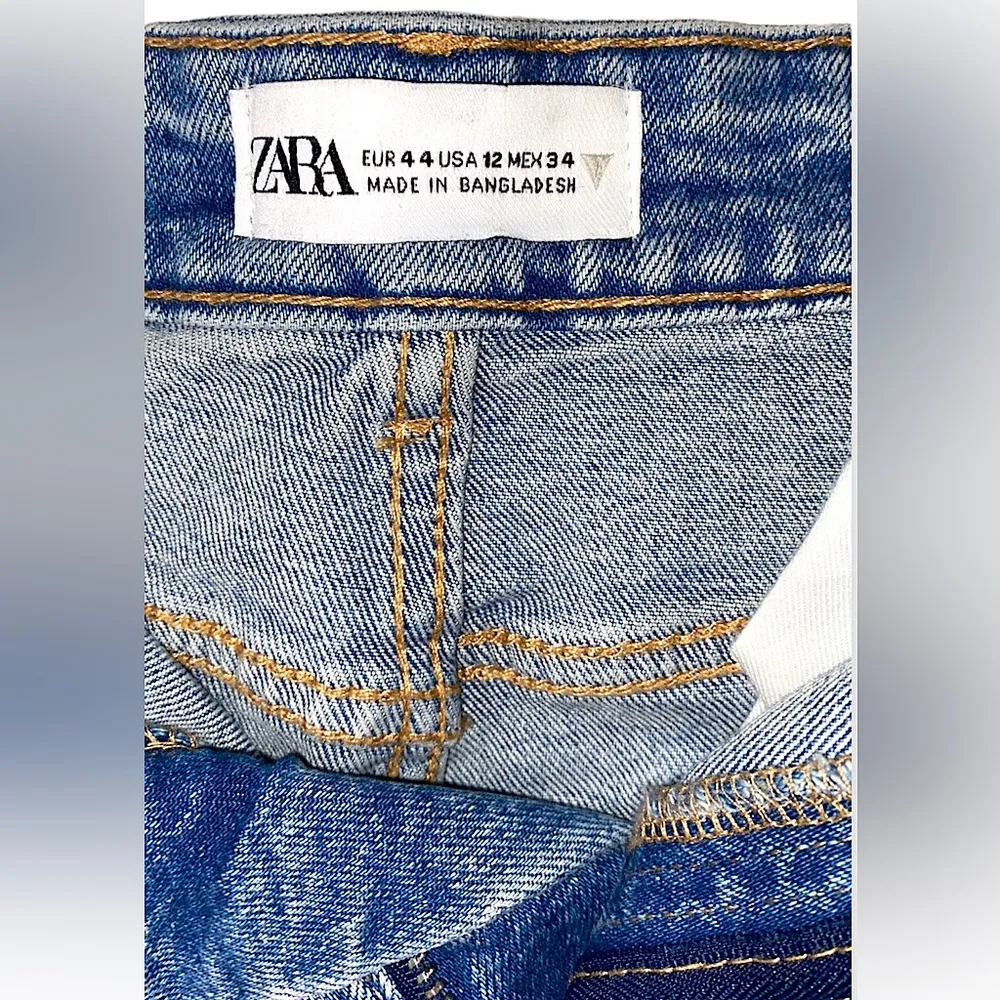 Zara destroyed high rise jean shorts - Image 5