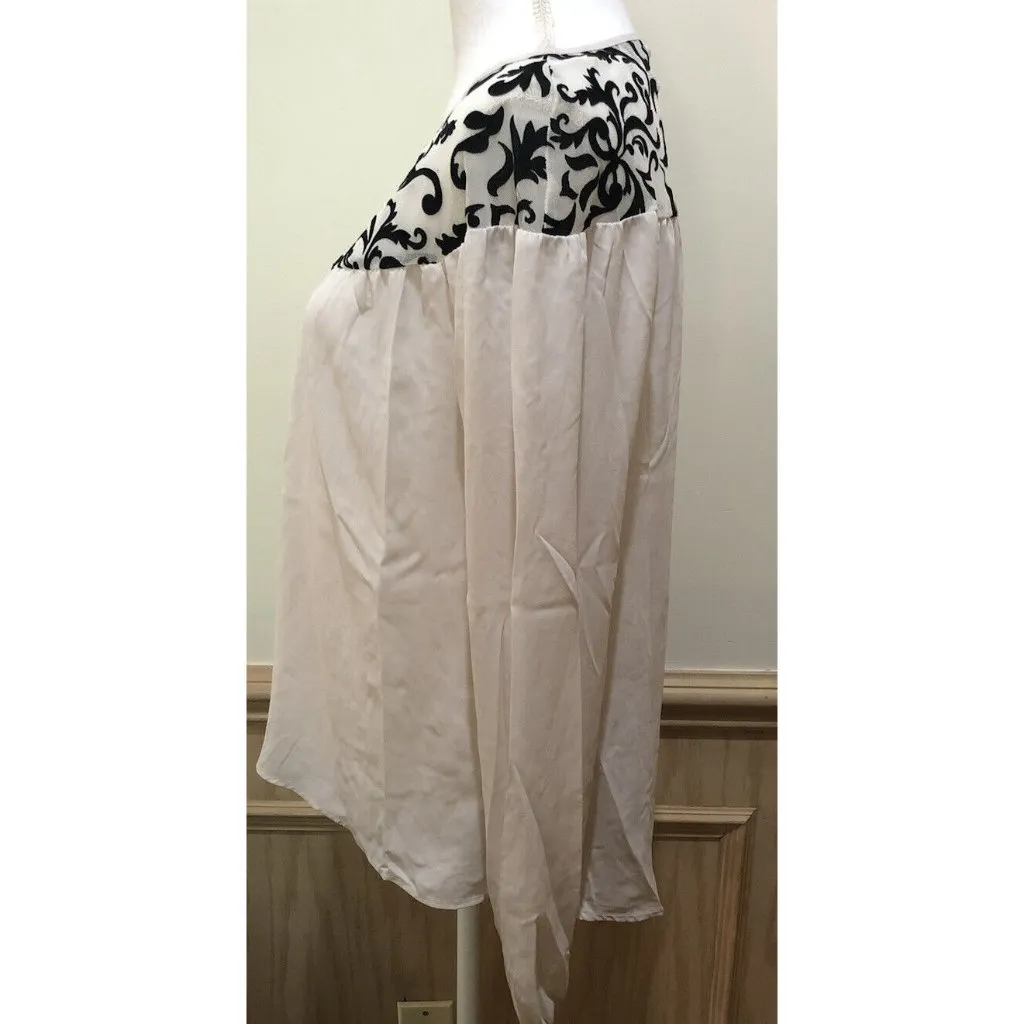 Heartsoul ~ Size Small ~ Long Sleeve Pullover ~ Black/Ivory ~ Keyhole Back Black - Image 5