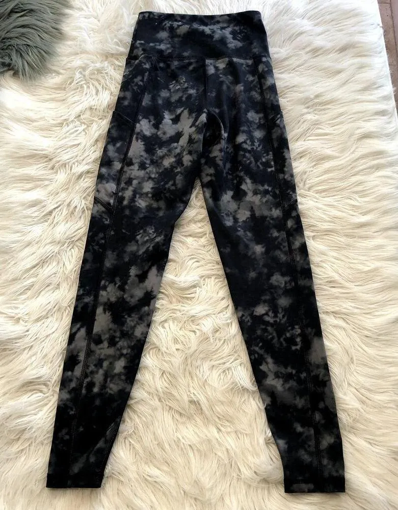 NWOT American Eagle Marble Patterned Pocket Leggings, Size extra small, XS - Image 3