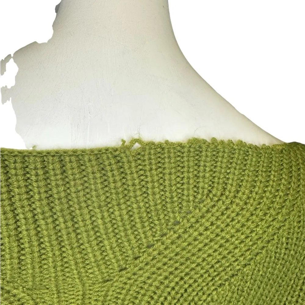 Chic Open Work Long Sleeve Knit Top. Size M - Image 4