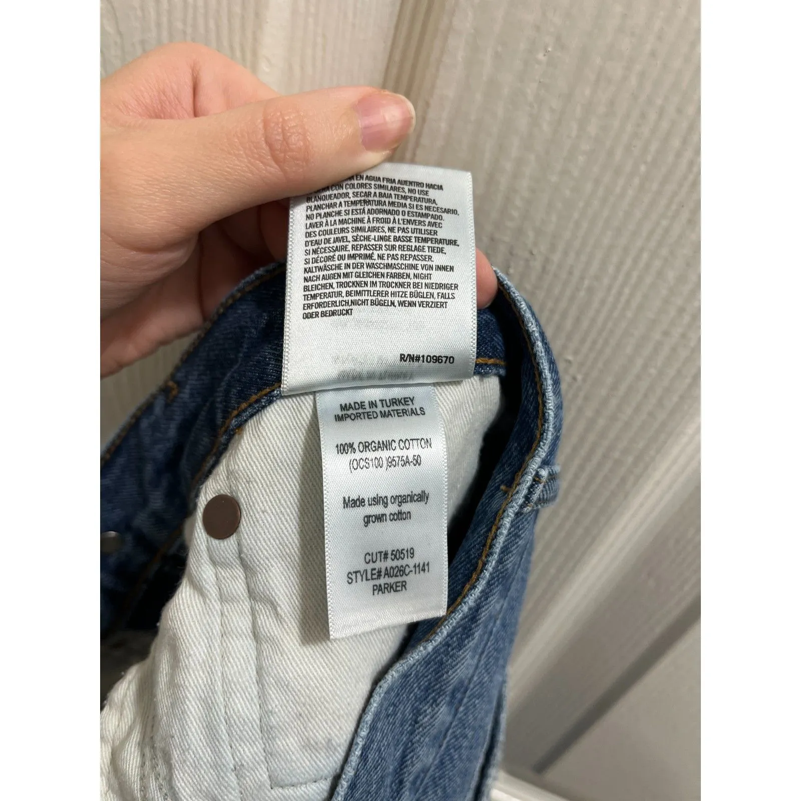 Agolde Parker Denim Shorts Medium Wash Size 28 100% Organic Cotton Trendy - Image 4