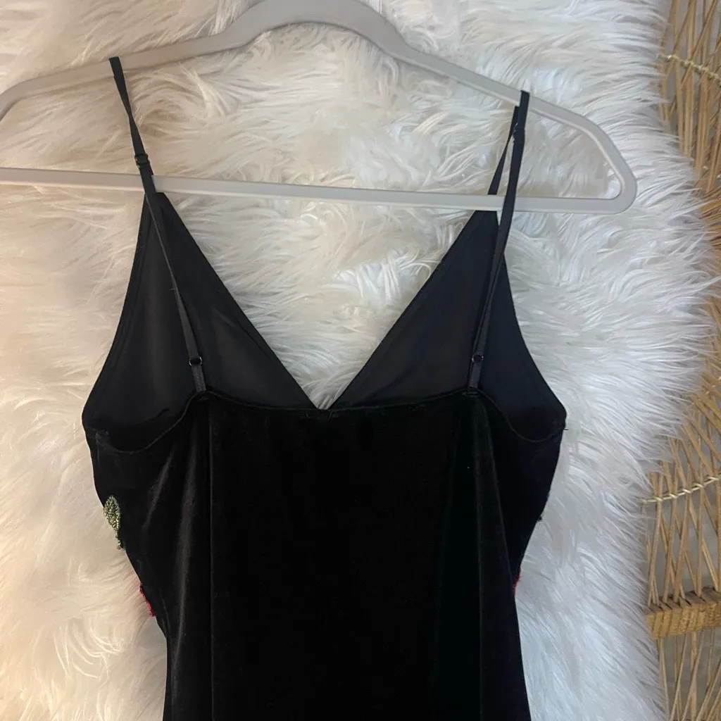 Black Velvet Bodycon V Neck Spaghetti Strap Dress w Red Floral Embroidery 🌹Goth - Image 7