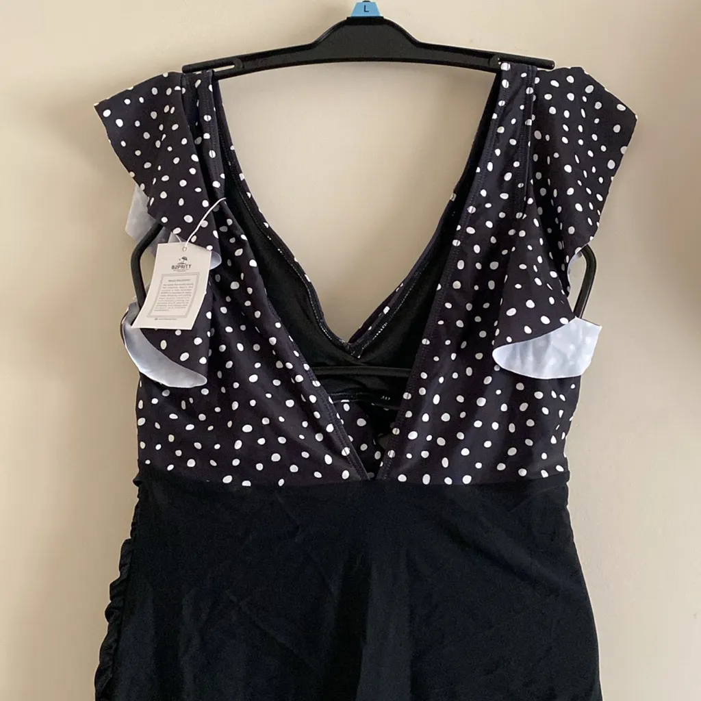 B2PRITY 1pc swimsuit Black and White Polka Dot with buyouts flutter sleeve Large - Image 4