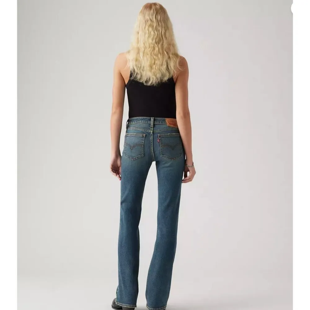 Levi's Women's 29x32 Superlow Bootcut Jeans Show on the Road Dark Wash - Image 5