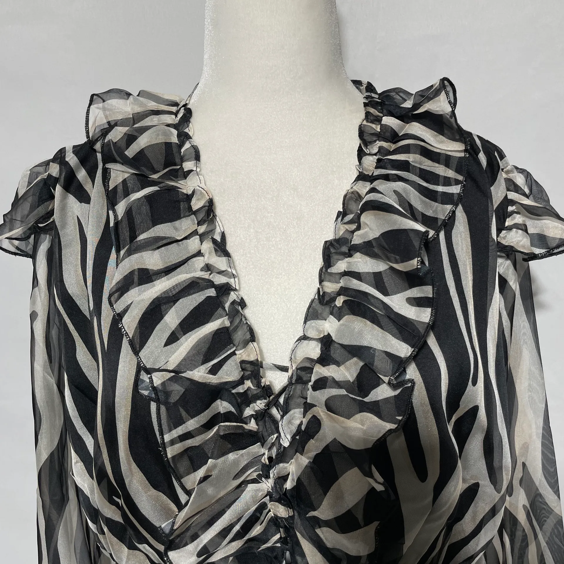 New  Zebra Print Ruffle Long Sleeve Crop Top Black Multi Size Medium - Image 4