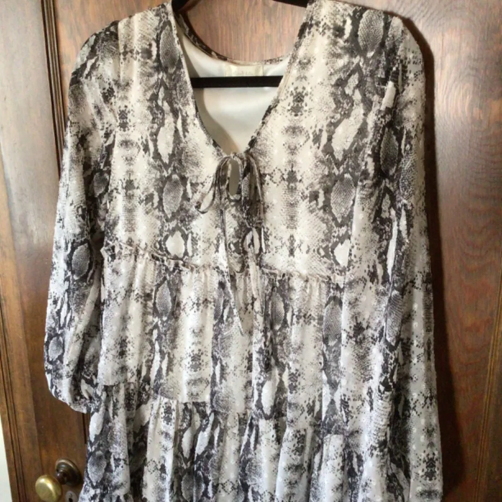 Altar’d State Snakeprint Tiered Swing Dress in Black Combo sz xs - Image 4