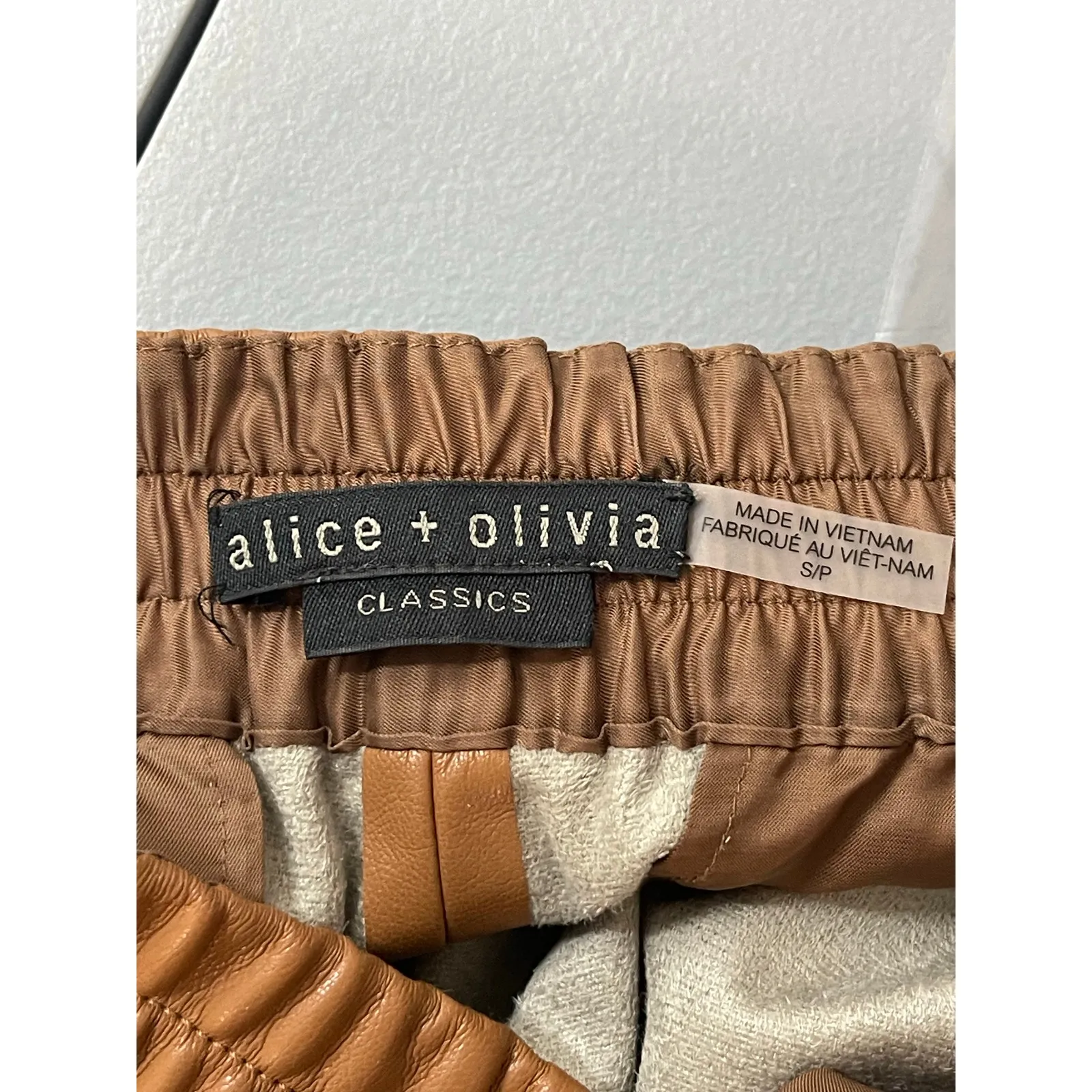 Alice + Olivia Pete Camel Tan High Rise Faux Leather Vegan Tapered Jogger Pant S - Image 5