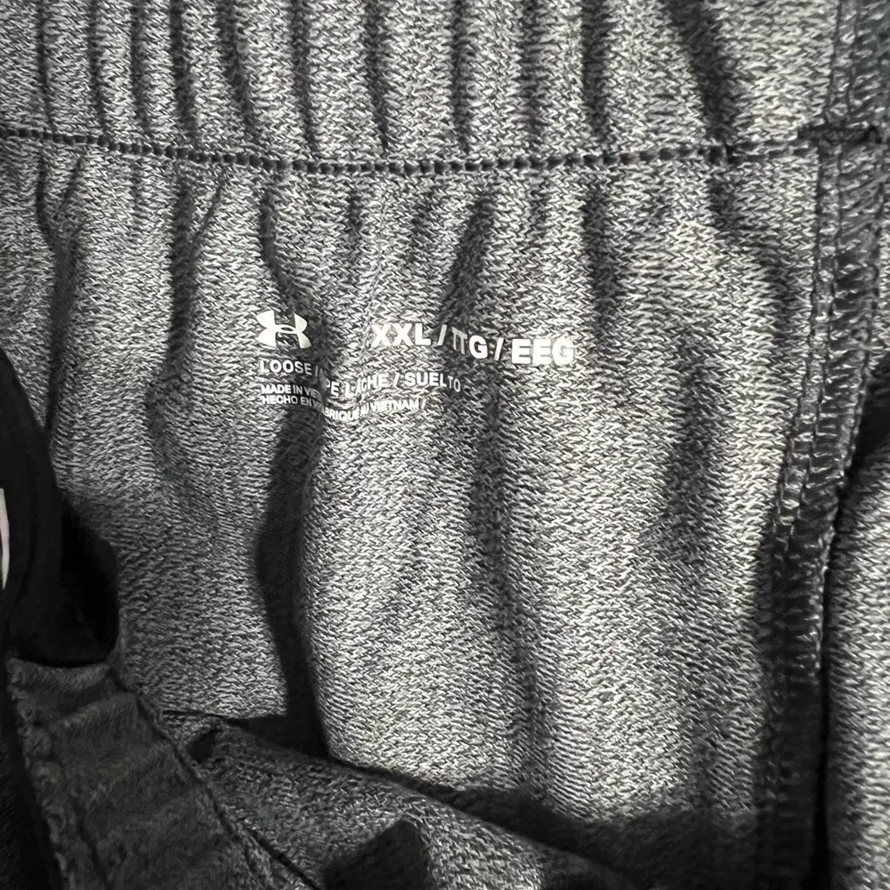 Under Armour Gray Athletic Shorts with Curved Hem - Image 6