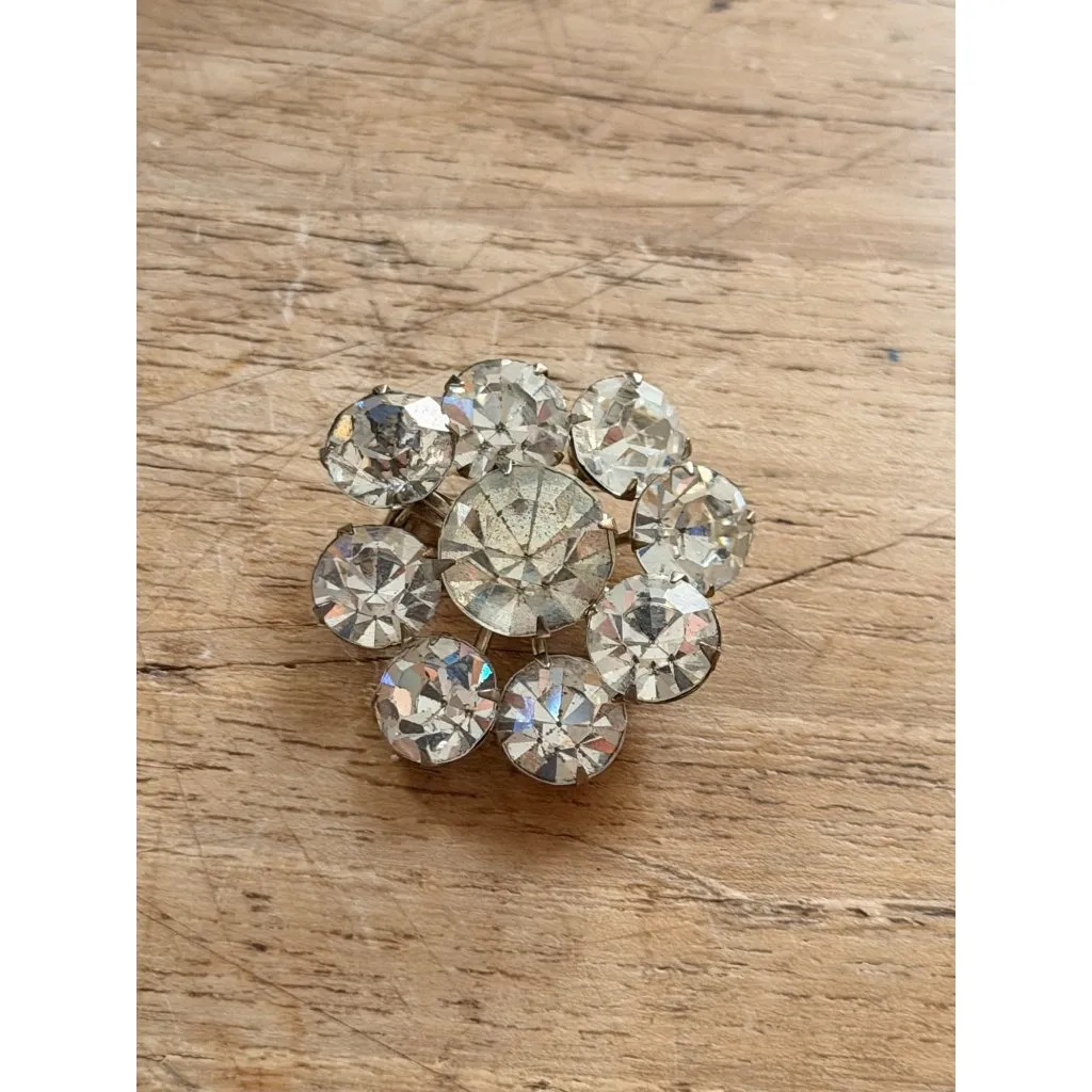 Vintage Crystal Rhinestone Flower Brooch Pin In Gift Box Silver - Image 4