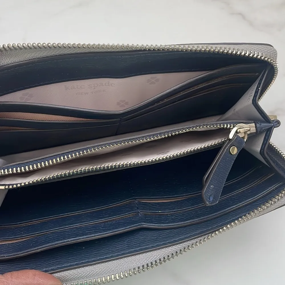 Kate Spade wallet pebbled leather zip gold hardware pockets accessory bag - Image 5