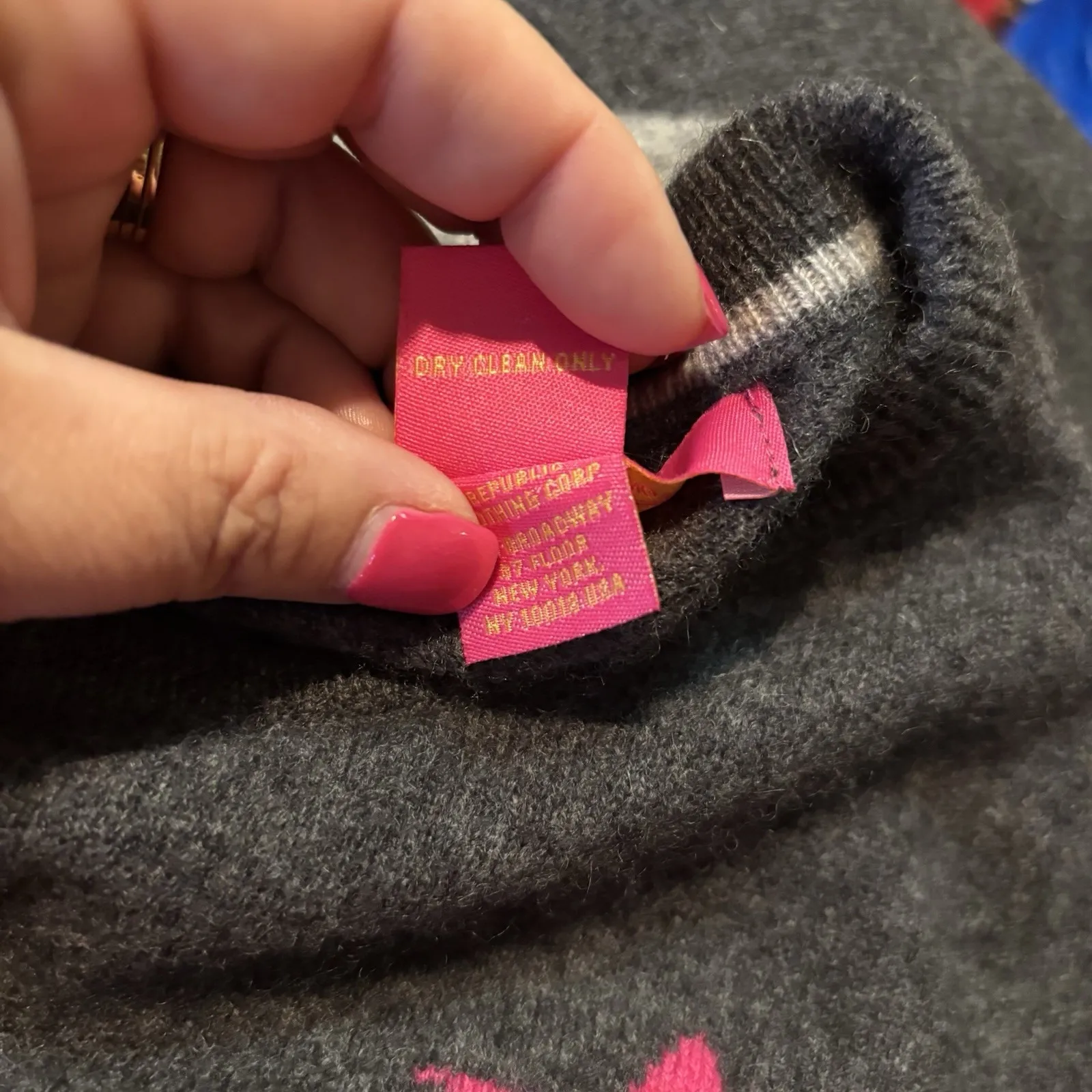 Catherine Malandrino Cashmere Sweater Medium Gray Star Print Pink Silver - Image 6