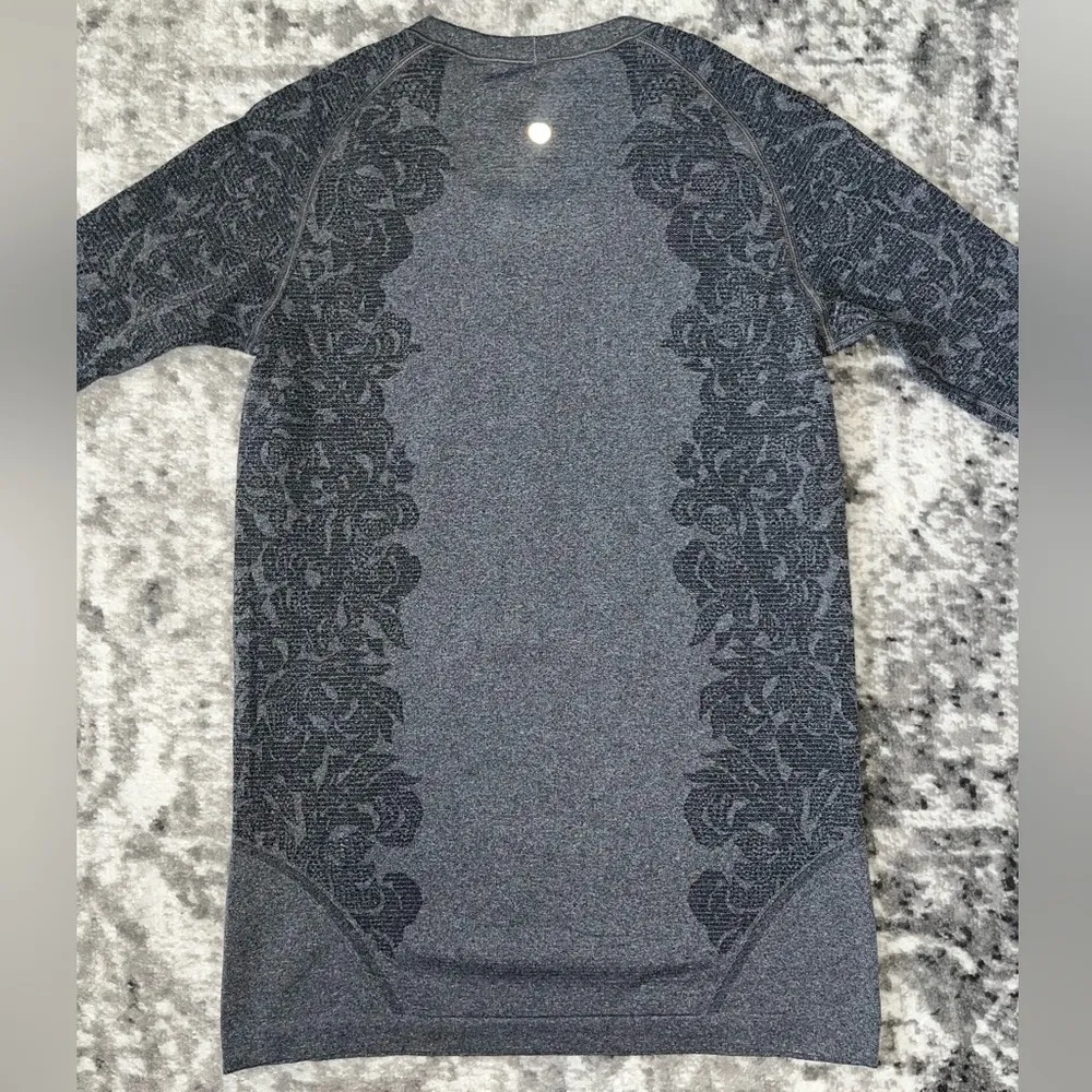Lululemon Swiftly Tech Long Sleeve Crew - Image 8