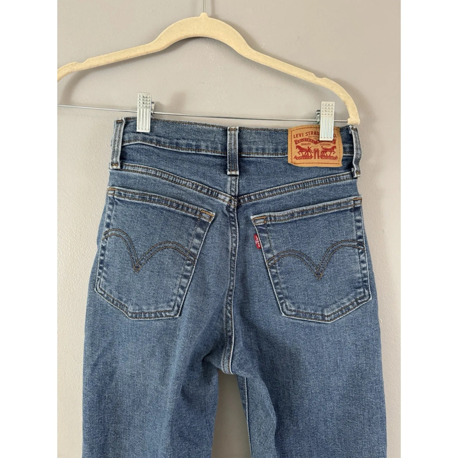 Levi’s Wedgie Straight Button Fly Jeans Women’s Size 25 High Rise/ - Image 5