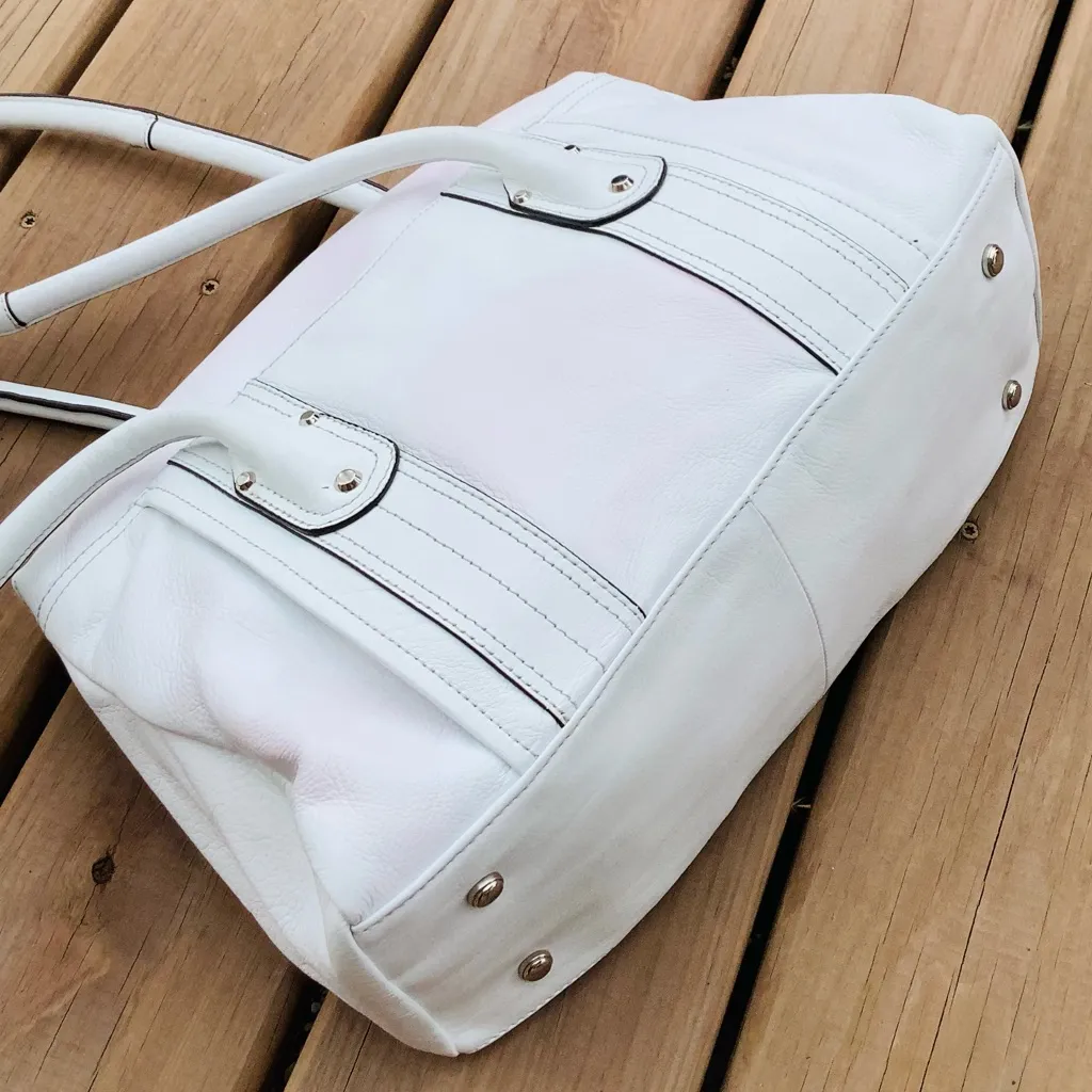 Genuine leather B.Makowsky bag 🌷🌷 White - Image 3