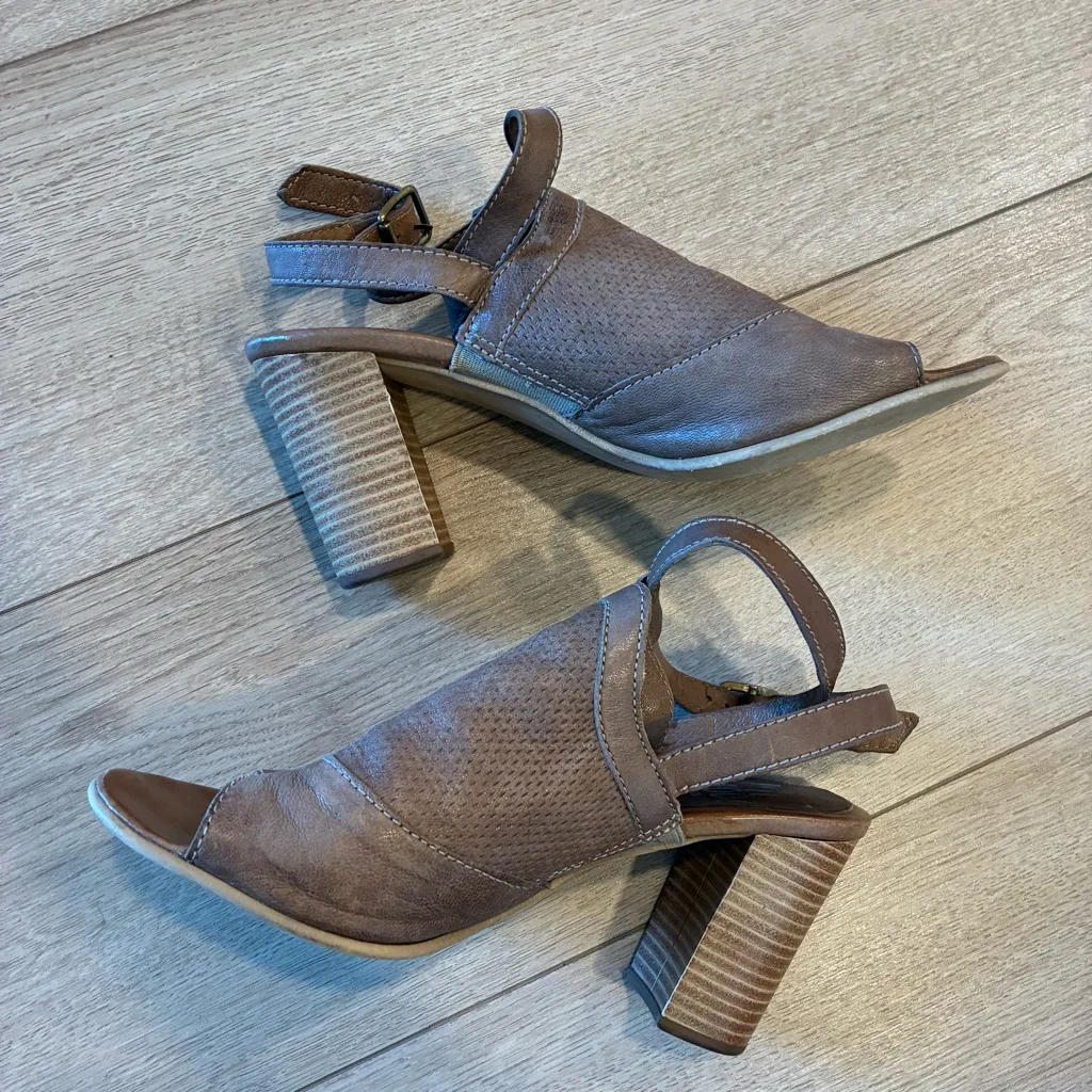 Miz Mooz Women’s Shiloh Sandal Leather Perforated Peeptoe Heel Size 40/9-9.5 US - Image 6