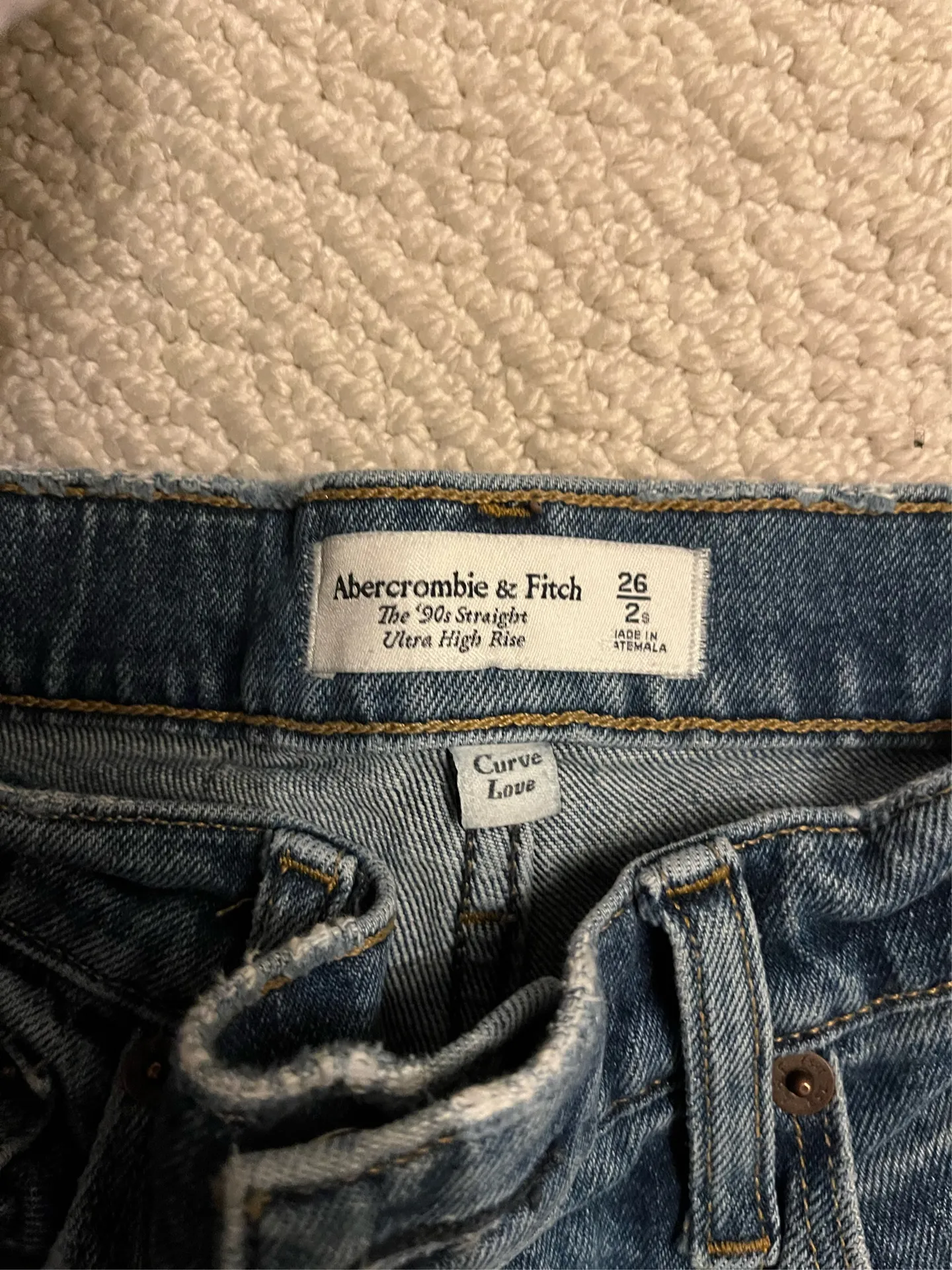 90s High Rise Jean Distressed - Image 2