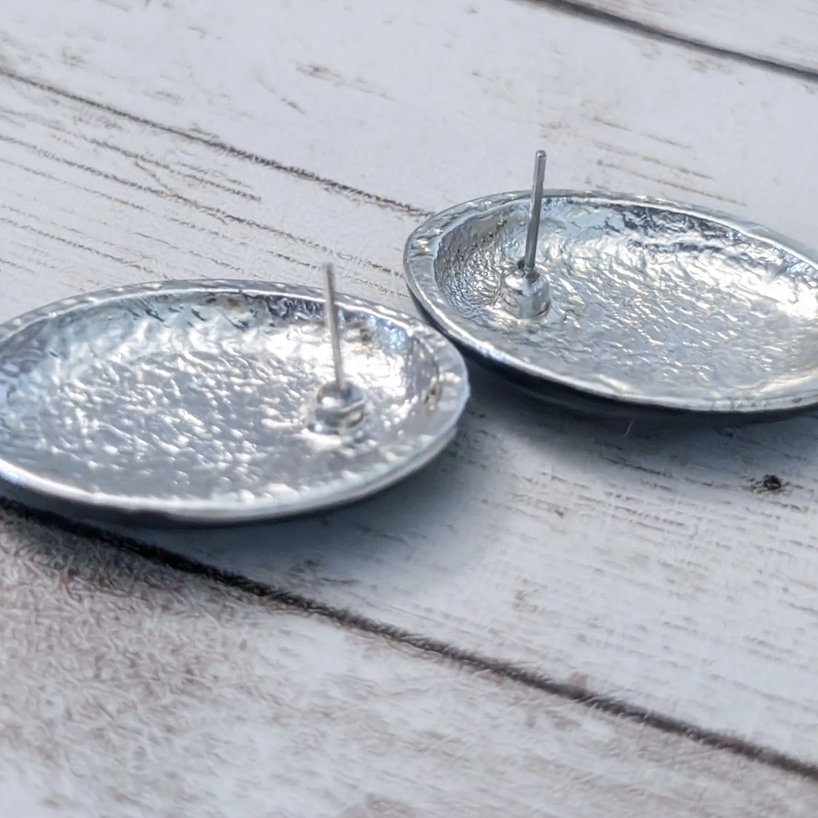 Vintage Stud Earrings For Pierced Ears Black & Silver Tone Statement Oval Retro - Image 9