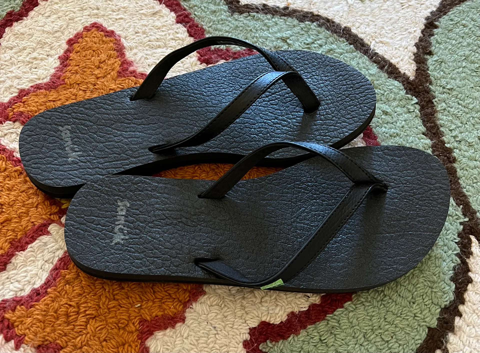 Sanuk Black Flip Flops Yoga Mat Cushion - Image 3