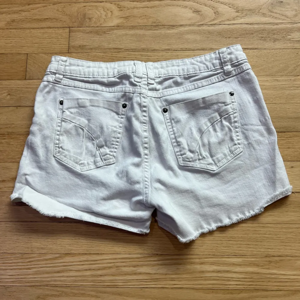 Elle White Jean Shorts Distressed Cut-Off Style - Image 2