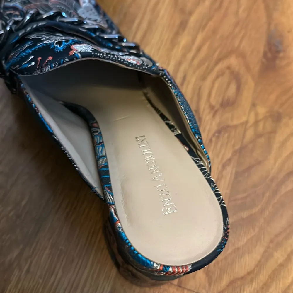 Enzo Agliolini Women’s 8.5 Slip on Woven Embroidered Floral Chain Platform Mules - Image 5