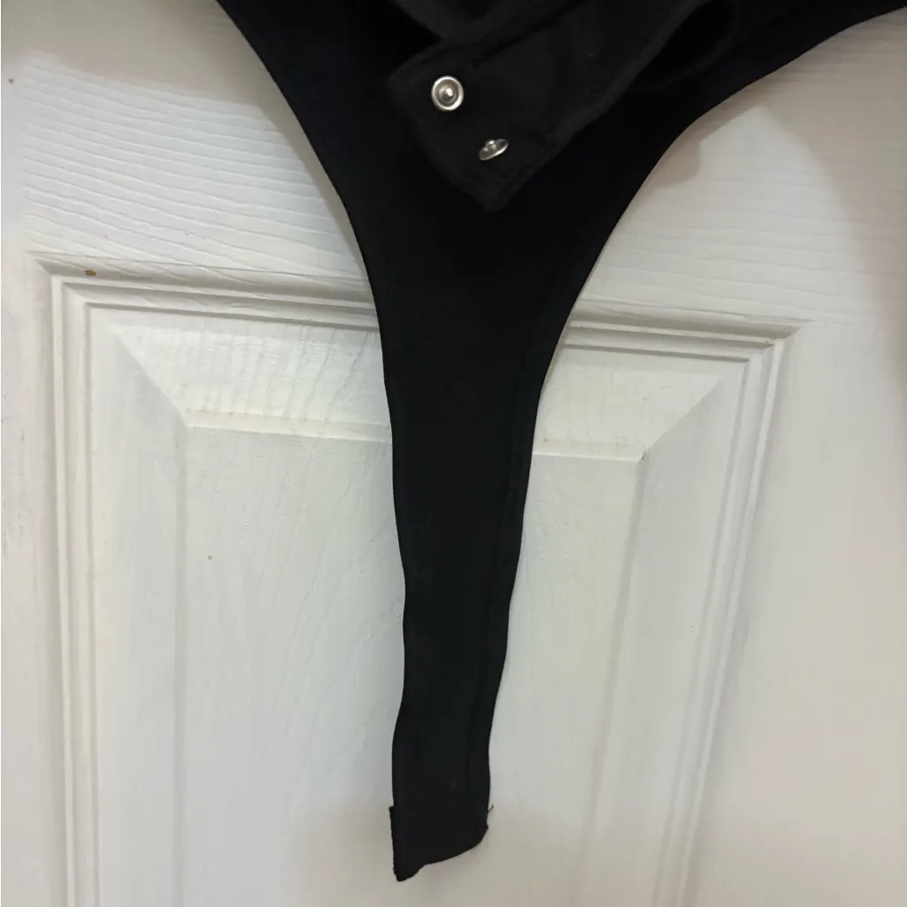 ASTR The Label V-Neck Long Sleeve Bodysuit - Image 7