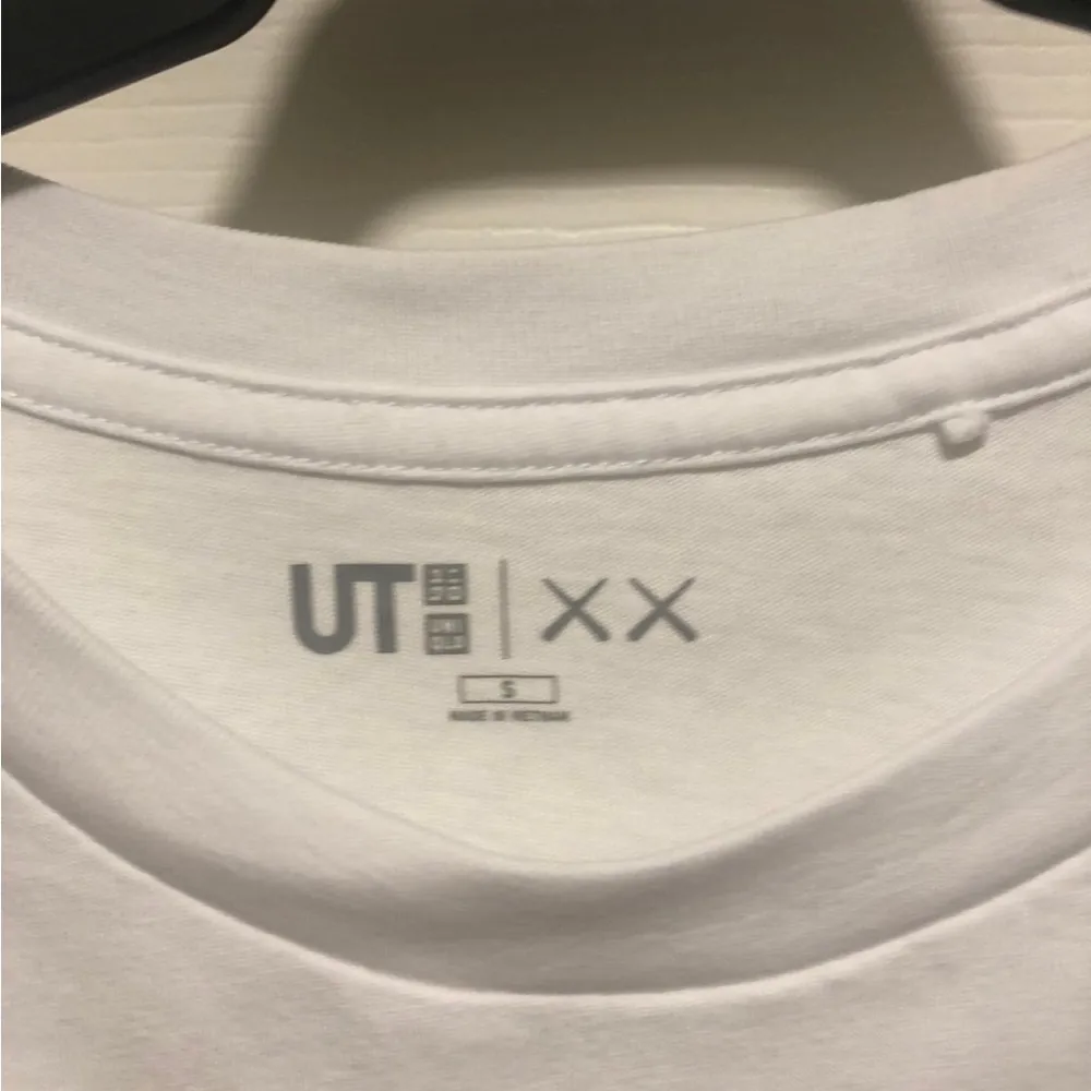 Uniqlo t-shirt - Image 3