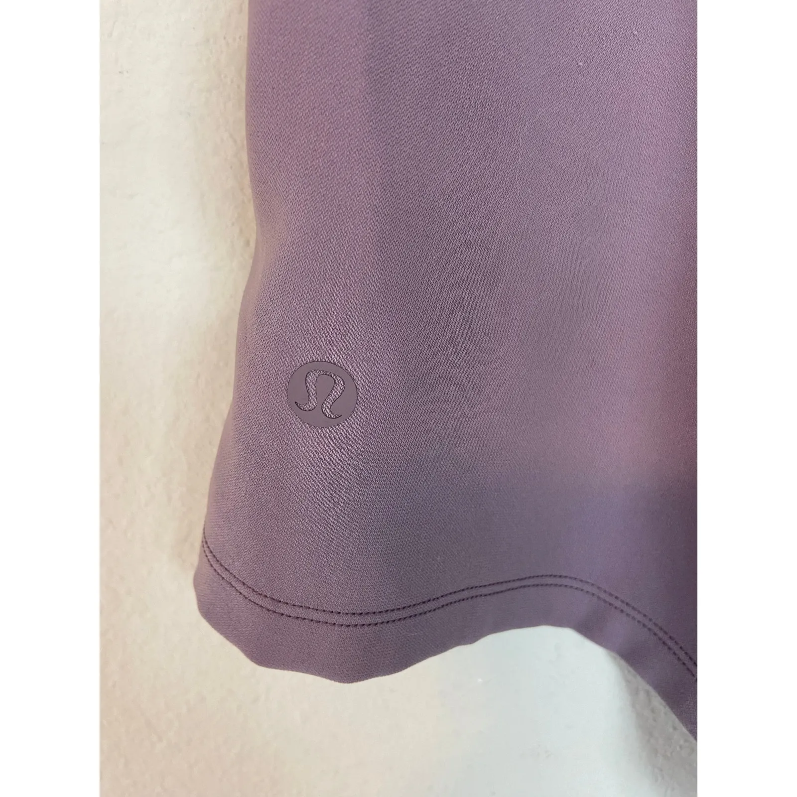 Lululemon on the fly shorts size 10 - Image 2