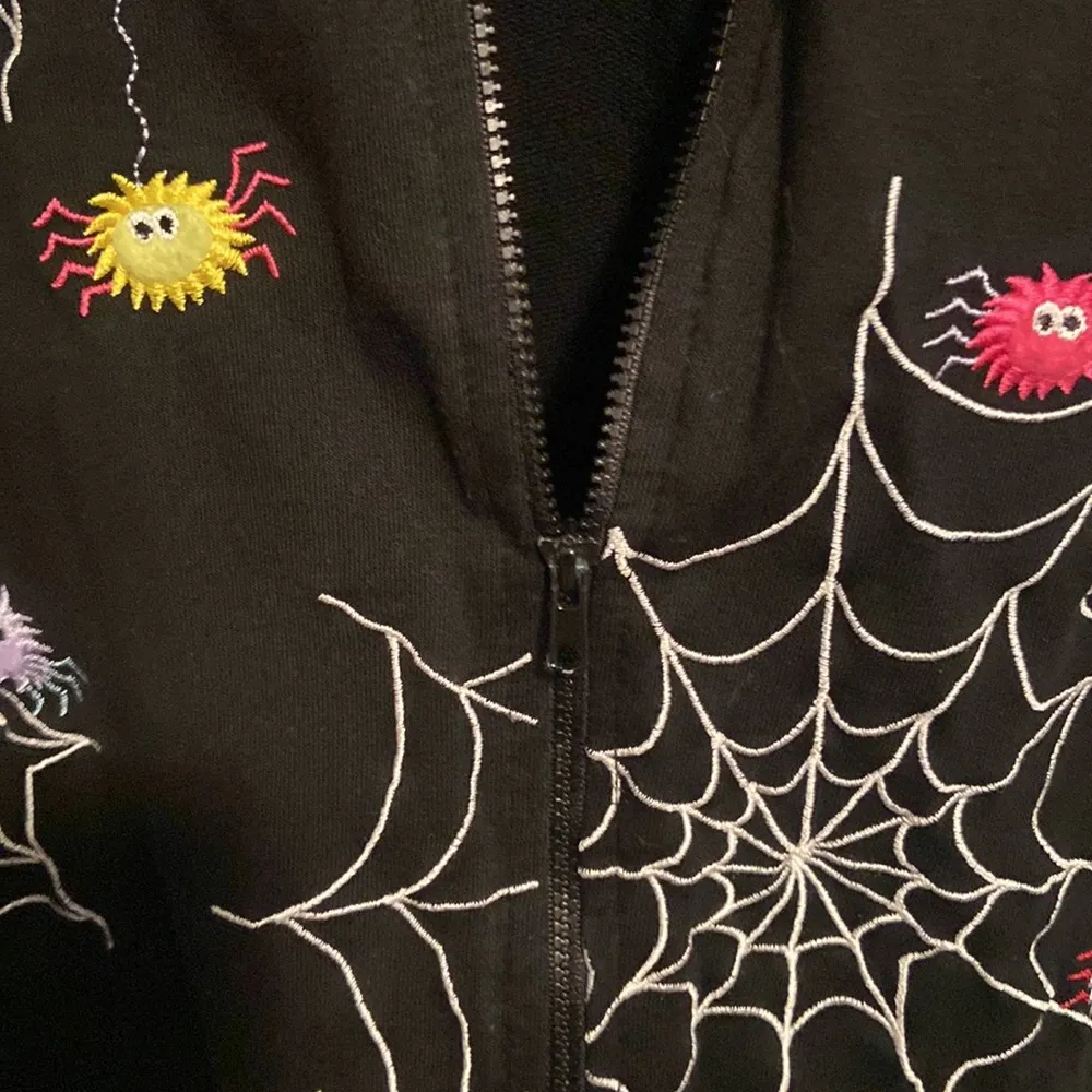 Halloween Embroidered Zip Front Sweatshirt Black Size 2X - Image 3