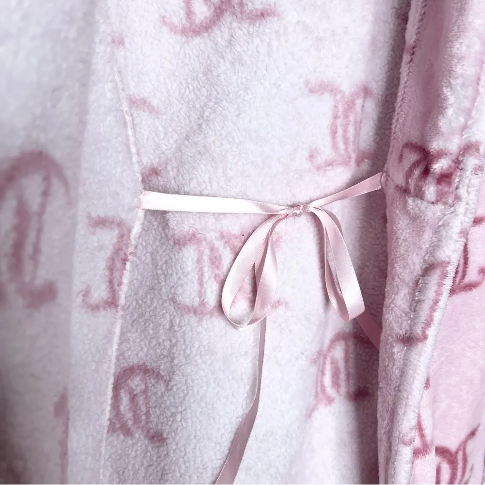 Juicy Couture  Blush Pink Logo Pattern Plush Robe Size Small/ Medium - Image 6