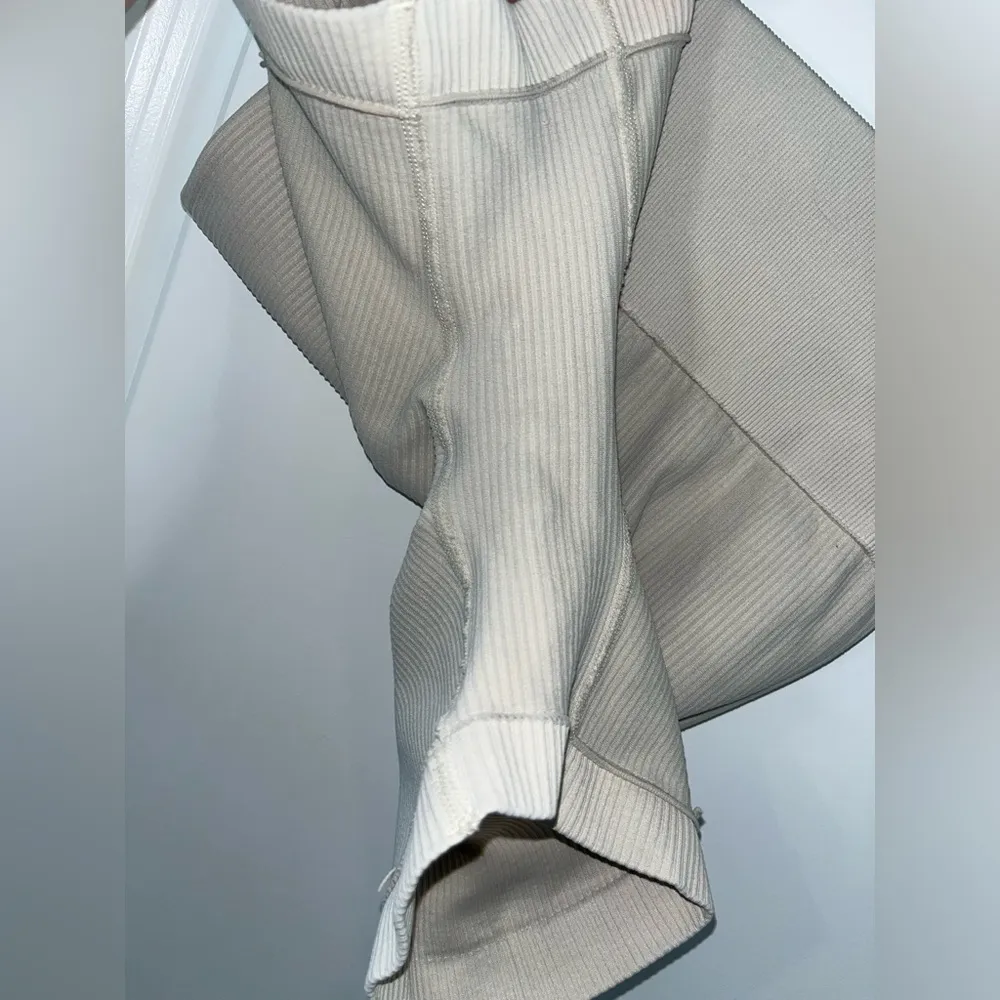 OQQ Spandex Nylon Beige Ribbed Yoga ActiveWear Casual Fitted Stretch Shorts Sz S - Image 10