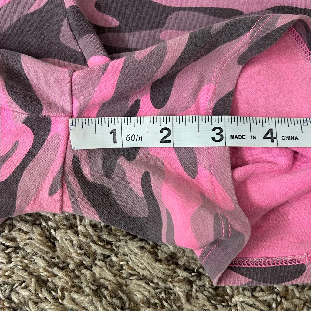 Pink Victoria's Secret Y2K Pink Camouflage Shorts Sz XS - Image 4