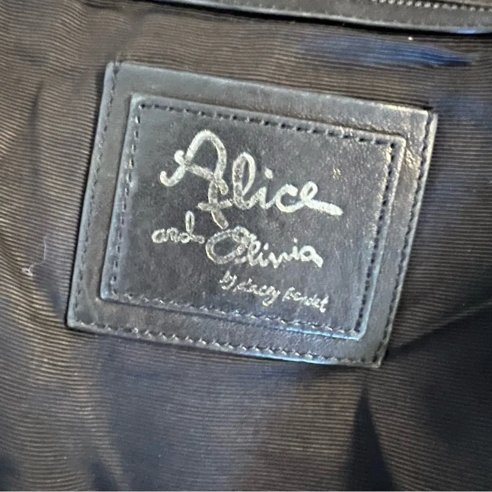Alice + Olivia Large Leather Black Messenger Style Purse Bag - Image 7