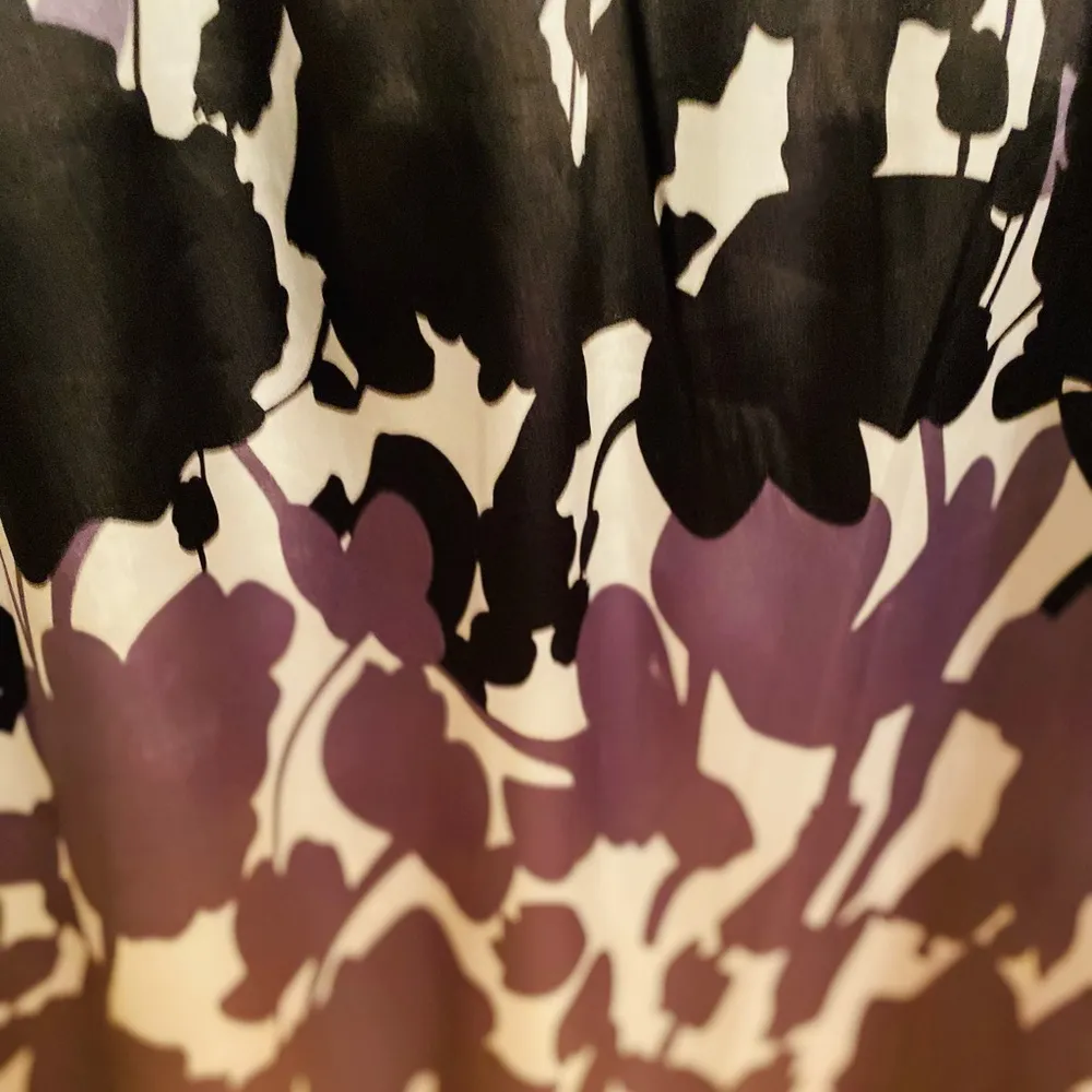 BCBG MaxAzria Satin Bow Dress Size Medium - Image 11