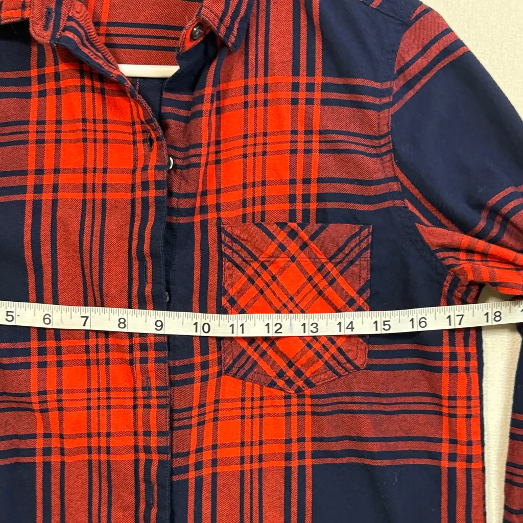 Old Navy Red and Black Plaid Men's Shirt - Image 5