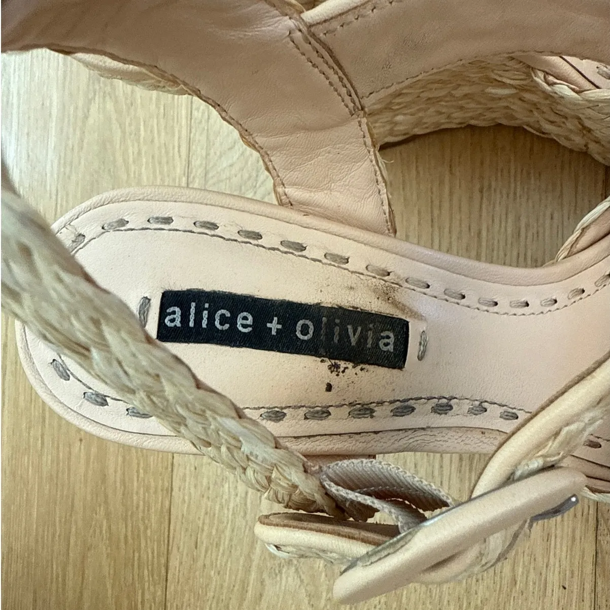 Alice + Olivia Raffia Wedge Sandals Josiey Size 9.5 Beige - Image 5
