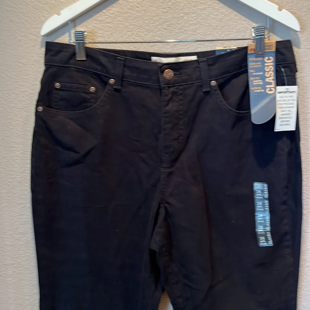 New Faded Glory Women’s Petite Classic Fit Straight Leg Black Jeans Size 14P NWT - Image 3