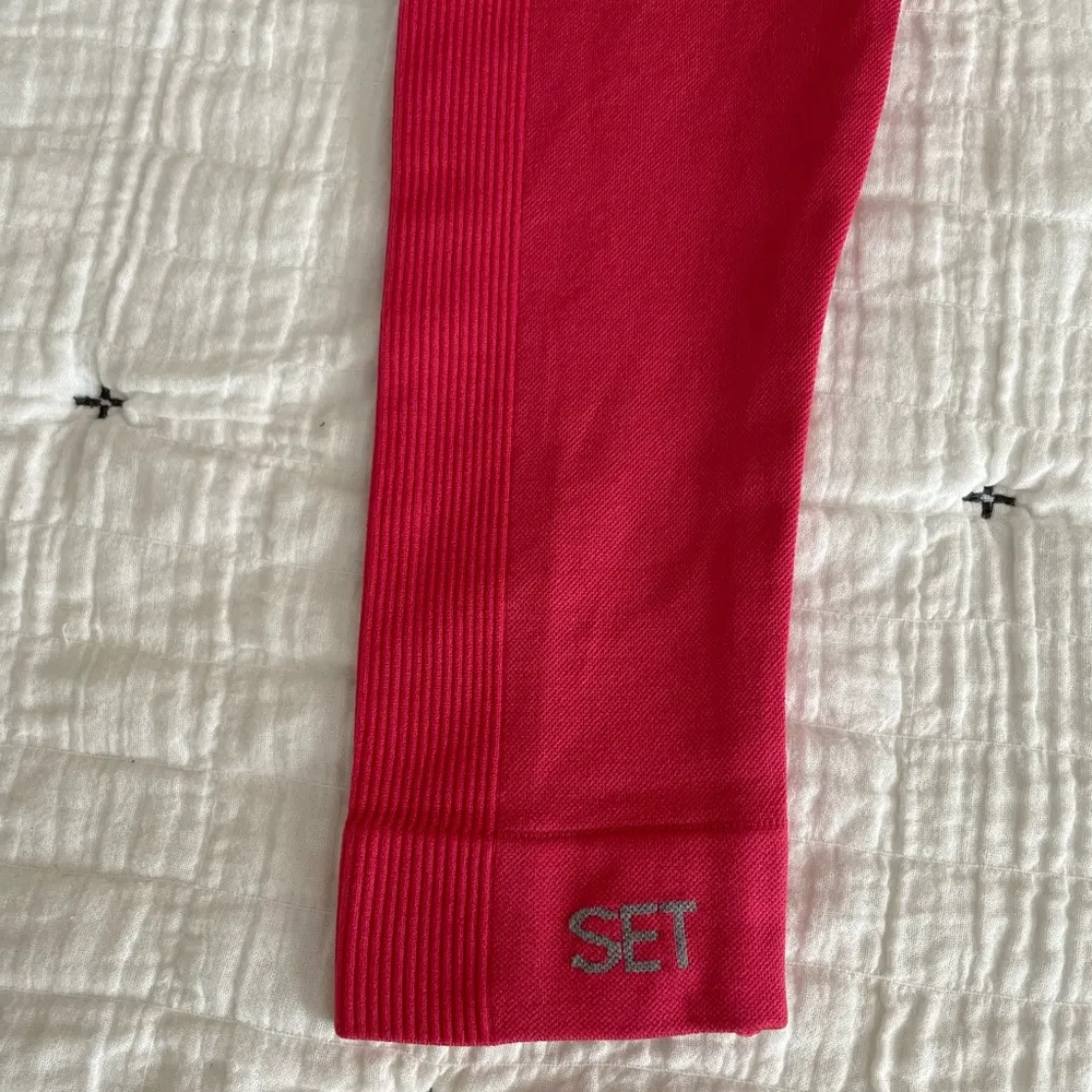 SET ACTIVE SculptFlex High Rise Compression Legging in Electric Pink Size S - Image 5