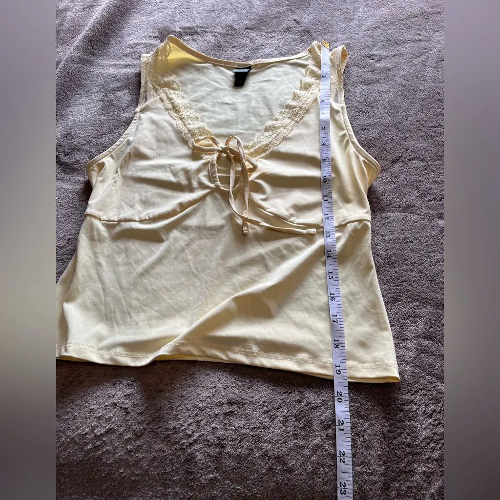 Cottage Core Yellow Lace Trim Keyhole Tie Flowy Women’s Tank Top Sz S NWOT - Image 7