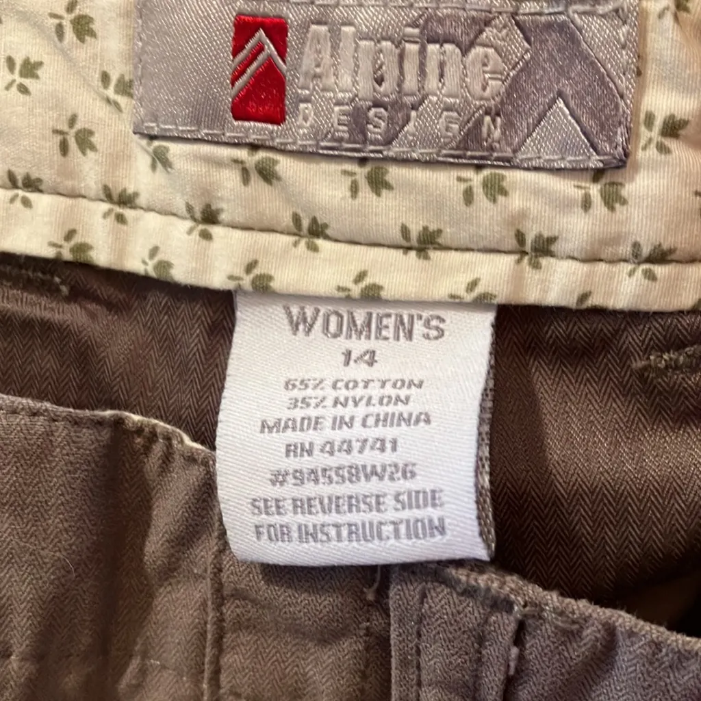 Alpine Design FINAL MARKDOWN  shorts 14 - Image 5