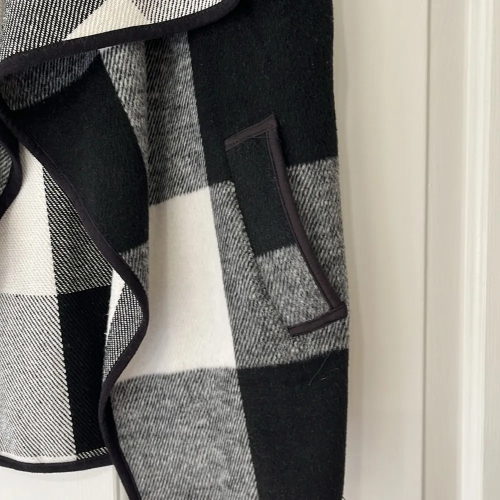 Buffalo Print Super Cute Open Vest - Image 2