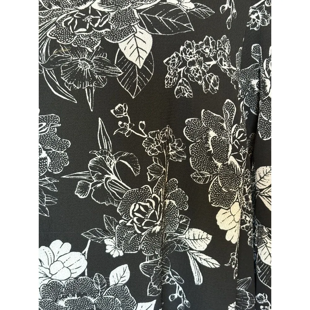 Ingrid Isabel Maternity Black & White Floral 3/4 Bell Sleeve Dress Size Large - Image 3