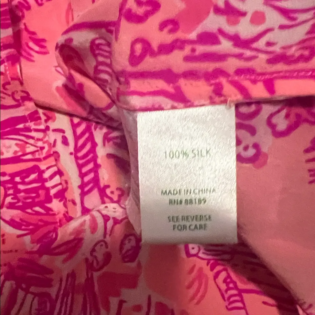 Lilly Pulitzer Pink and White Patterned Top v neck like new 100% silk size XS - Image 5
