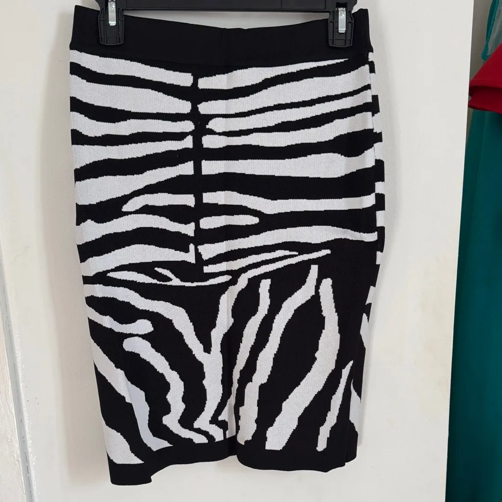 Noble U Zebra Stripped Set Black Size L - Image 4