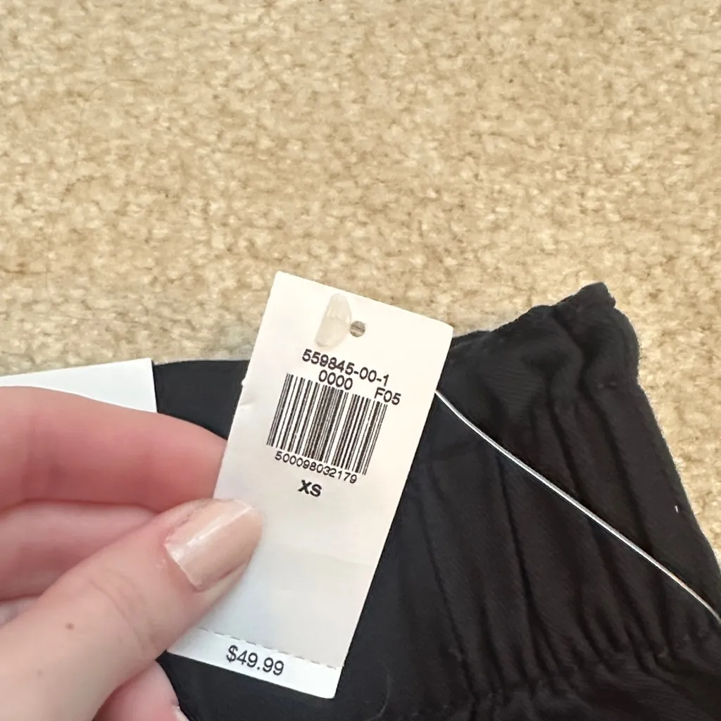 Old Navy  Black Cargo Pants - Image 2