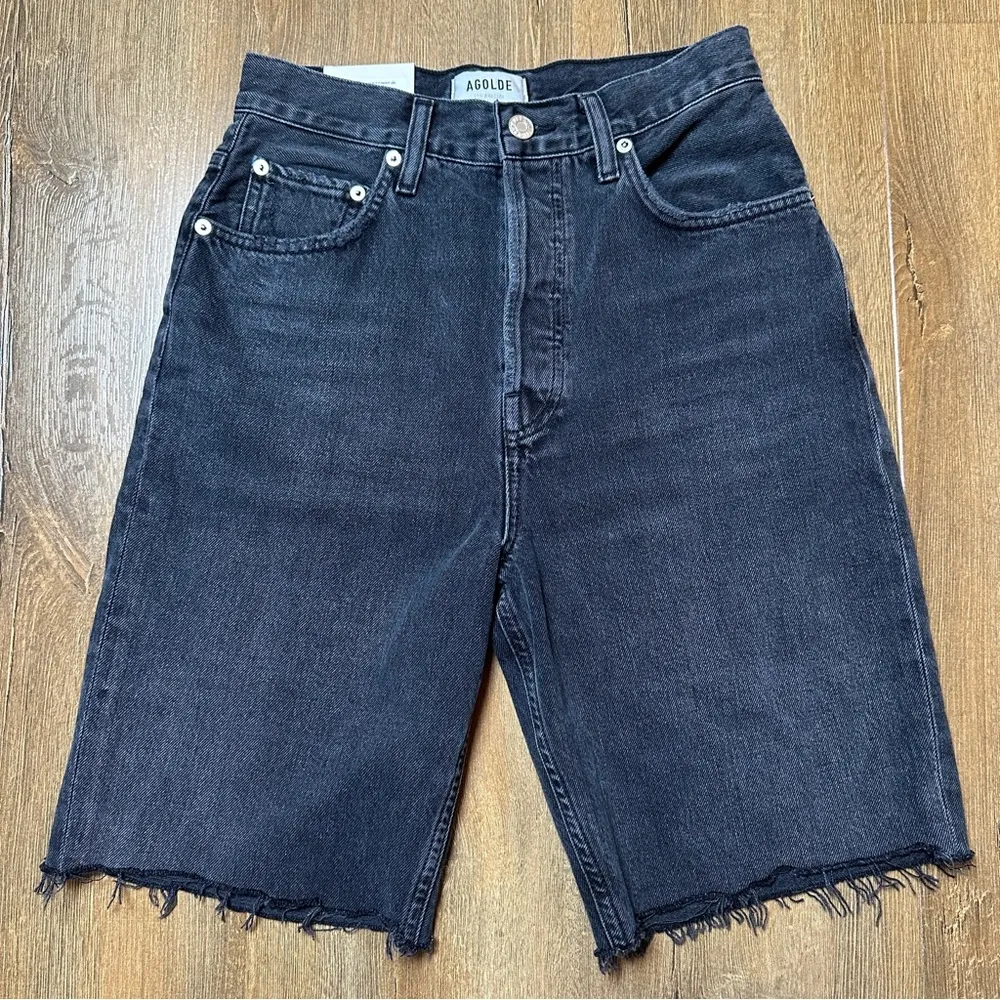 NWT 90s Pinch Waist Short High Rise in Nix Distressed Black Size 25 - Image 2