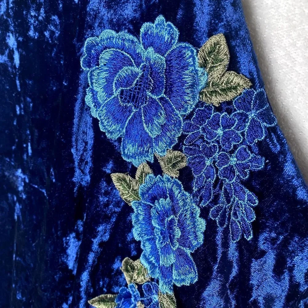 Charming Charlie Floral Applique Crushed Velvet Cami Tank Top Blue Green Large - Image 8