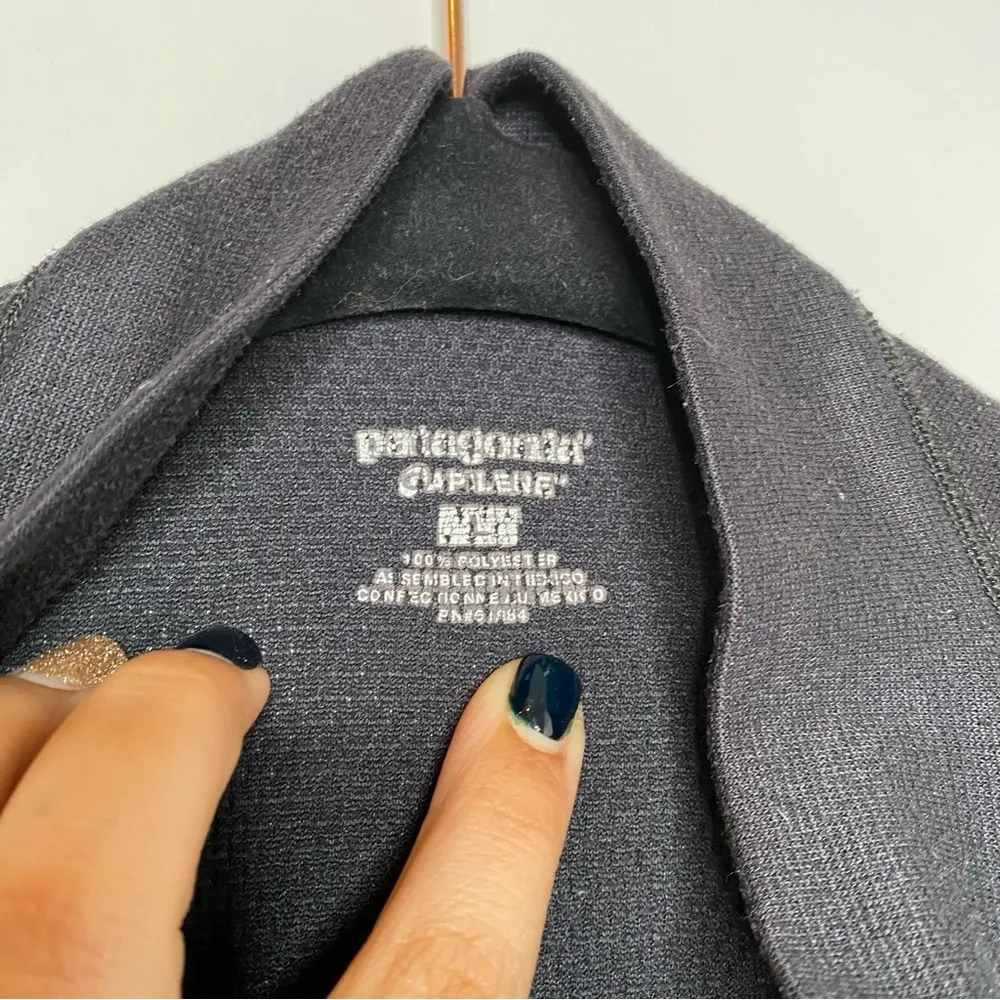 Patagonia Black Half Zip Sweater - Image 4