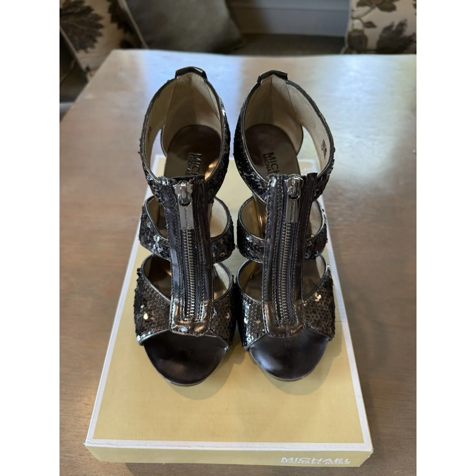 Michael Kors Berkley T Strap Sandals Size 6.5 Leather Gunmetal Silver Sequins - Image 2